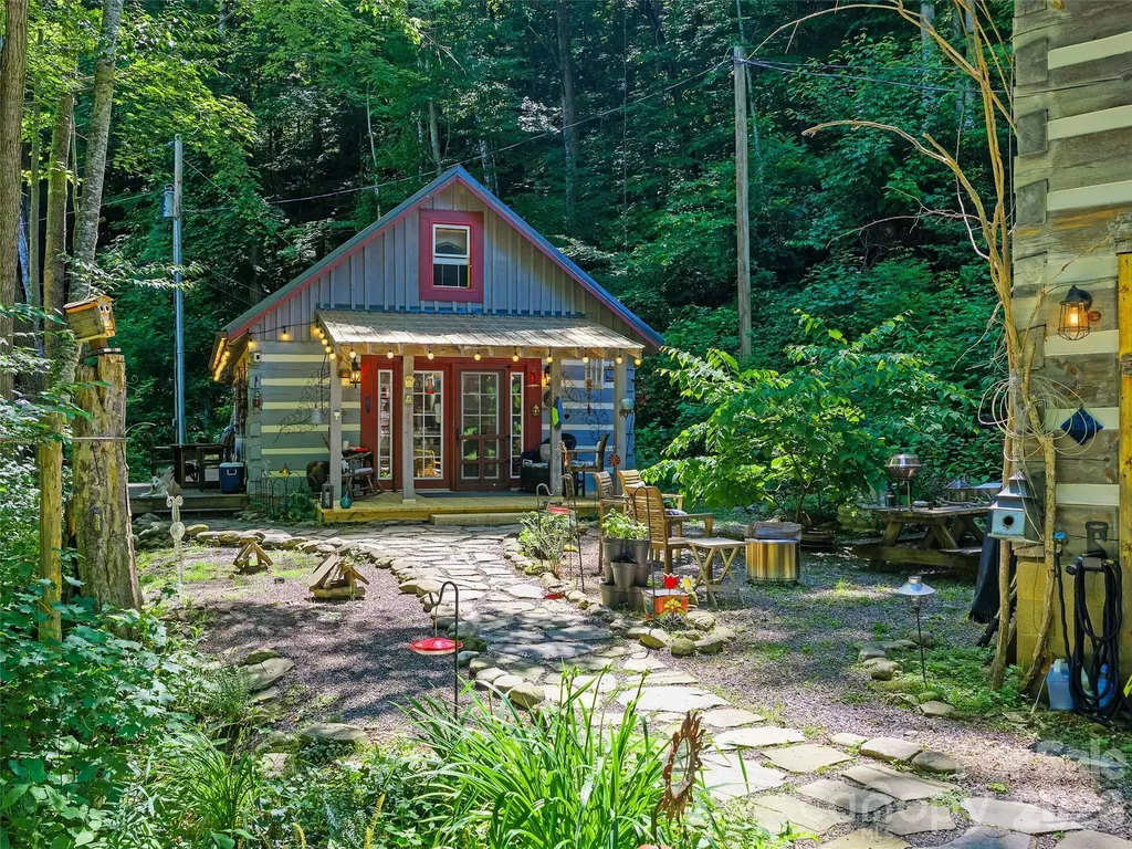 311 Old Sawmill Road Burnsville NC 28714