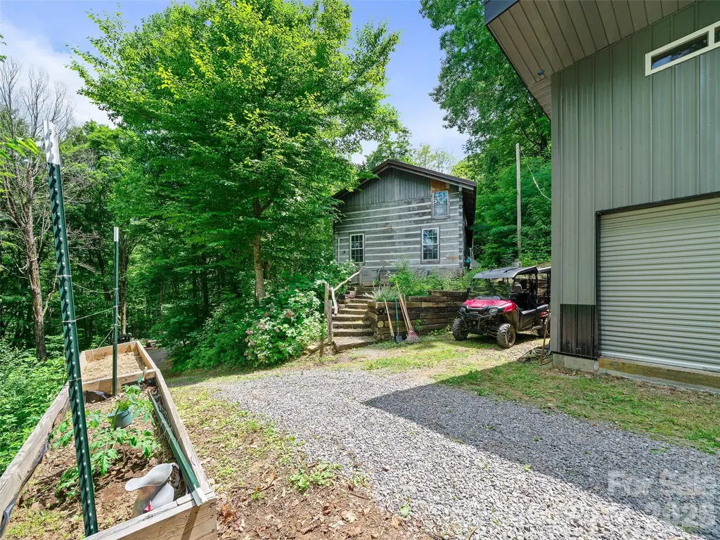 311 Old Sawmill Road Burnsville NC 28714