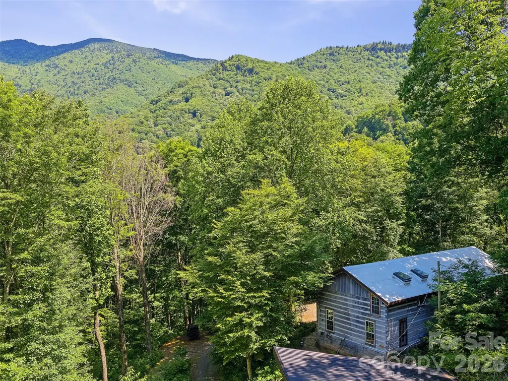 311 Old Sawmill Road Burnsville NC 28714