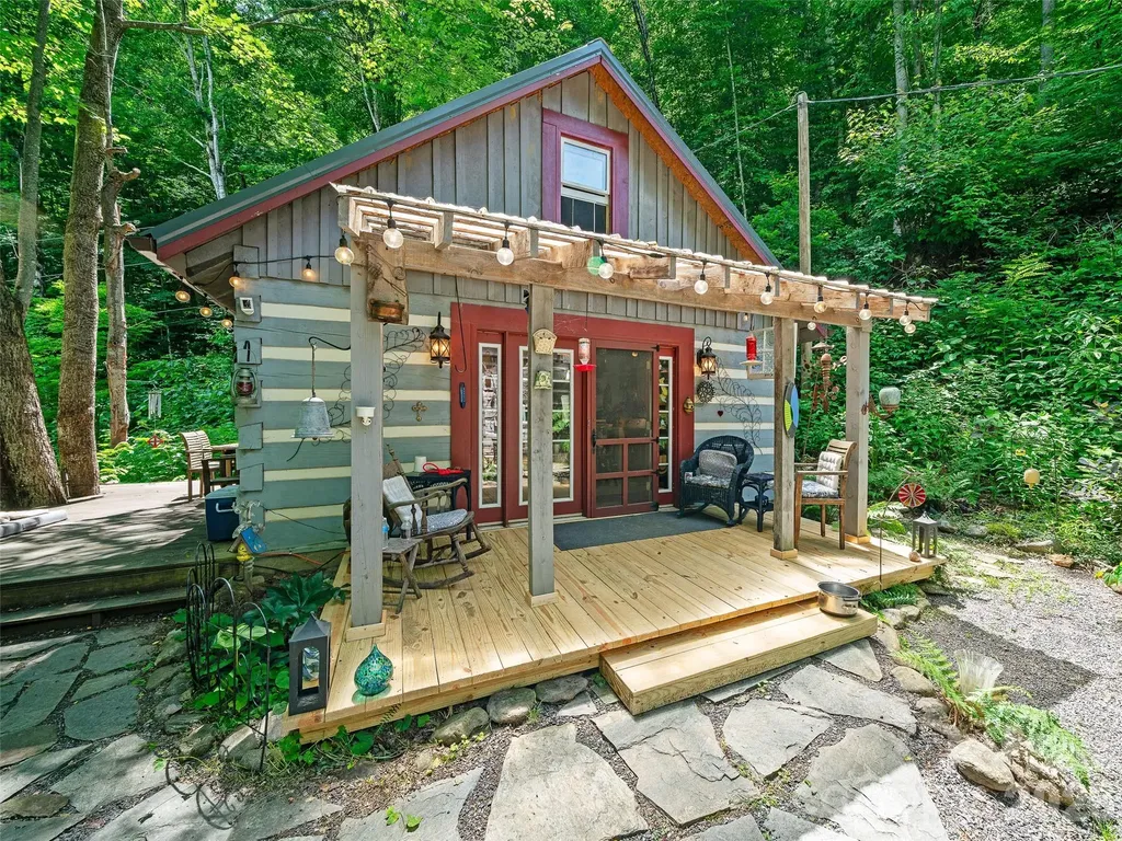 311 Old Sawmill Road Burnsville NC 28714