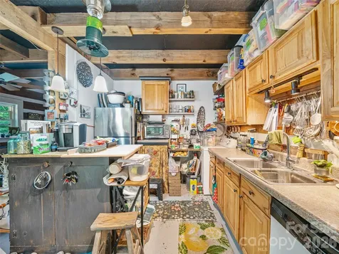 311 Old Sawmill Road Burnsville NC 28714