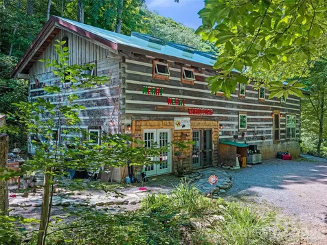 311 Old Sawmill Road Burnsville NC 28714