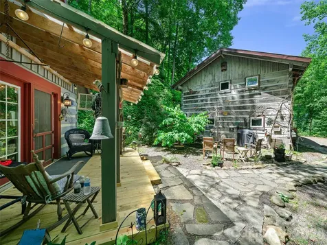 311 Old Sawmill Road Burnsville NC 28714