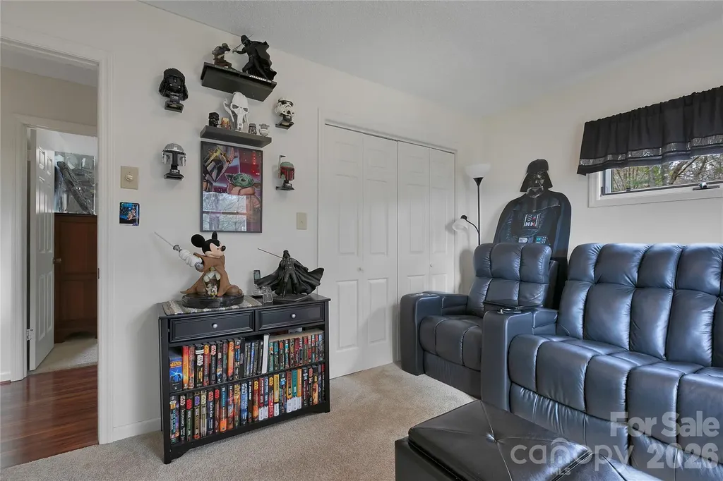 552 Kanasgowa Drive Brevard NC 28712