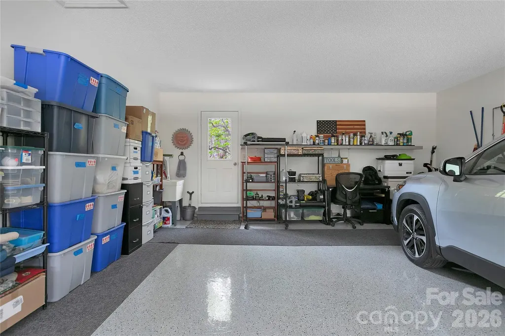 552 Kanasgowa Drive Brevard NC 28712