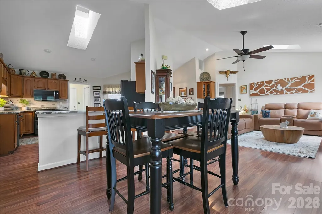 552 Kanasgowa Drive Brevard NC 28712