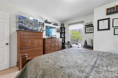 552 Kanasgowa Drive Brevard NC 28712