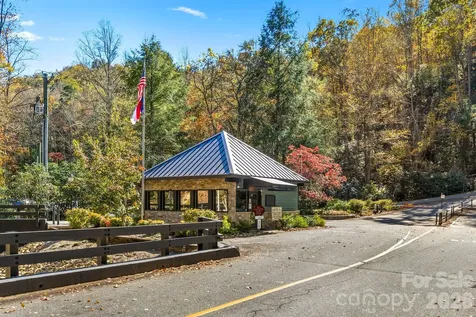 552 Kanasgowa Drive Brevard NC 28712