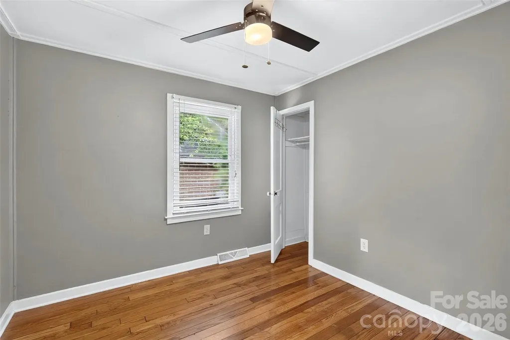 469 Kenilworth Road Asheville NC 28805