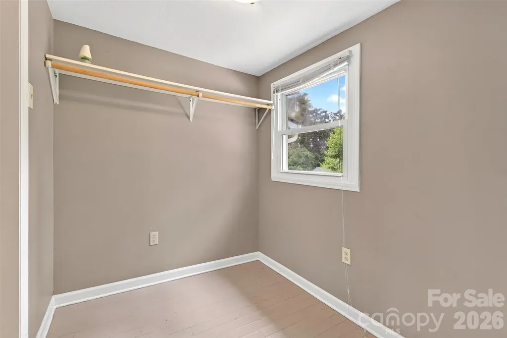 469 Kenilworth Road Asheville NC 28805