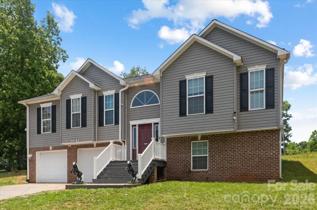 1223 Deer Park Road Nebo NC 28761