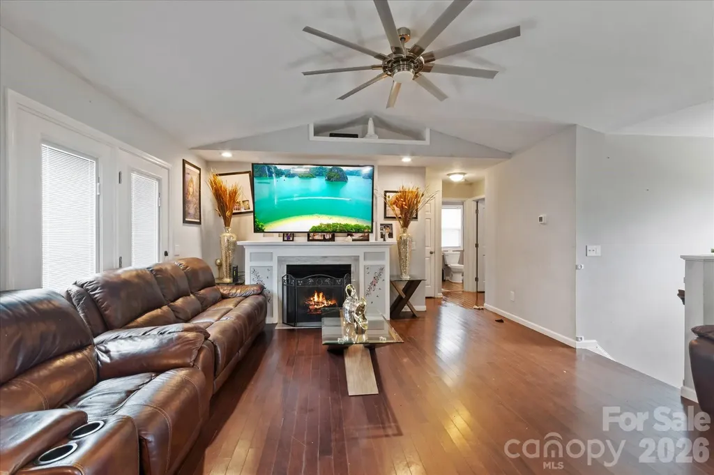 1223 Deer Park Road Nebo NC 28761