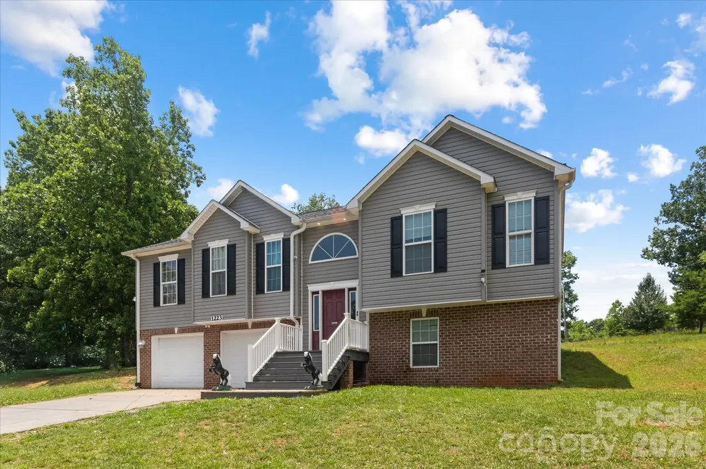1223 Deer Park Road Nebo NC 28761