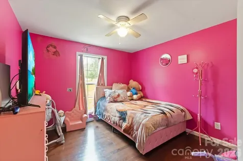 1223 Deer Park Road Nebo NC 28761