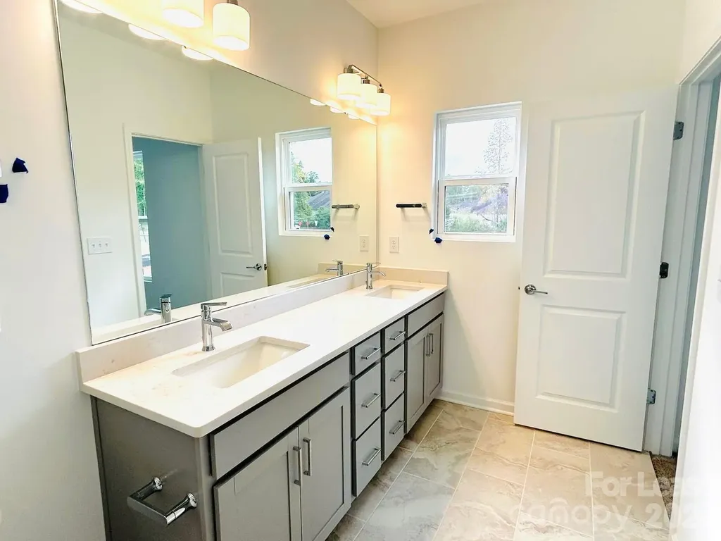 1516 Blanche Street Charlotte NC 28262