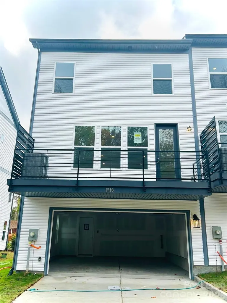 1516 Blanche Street Charlotte NC 28262