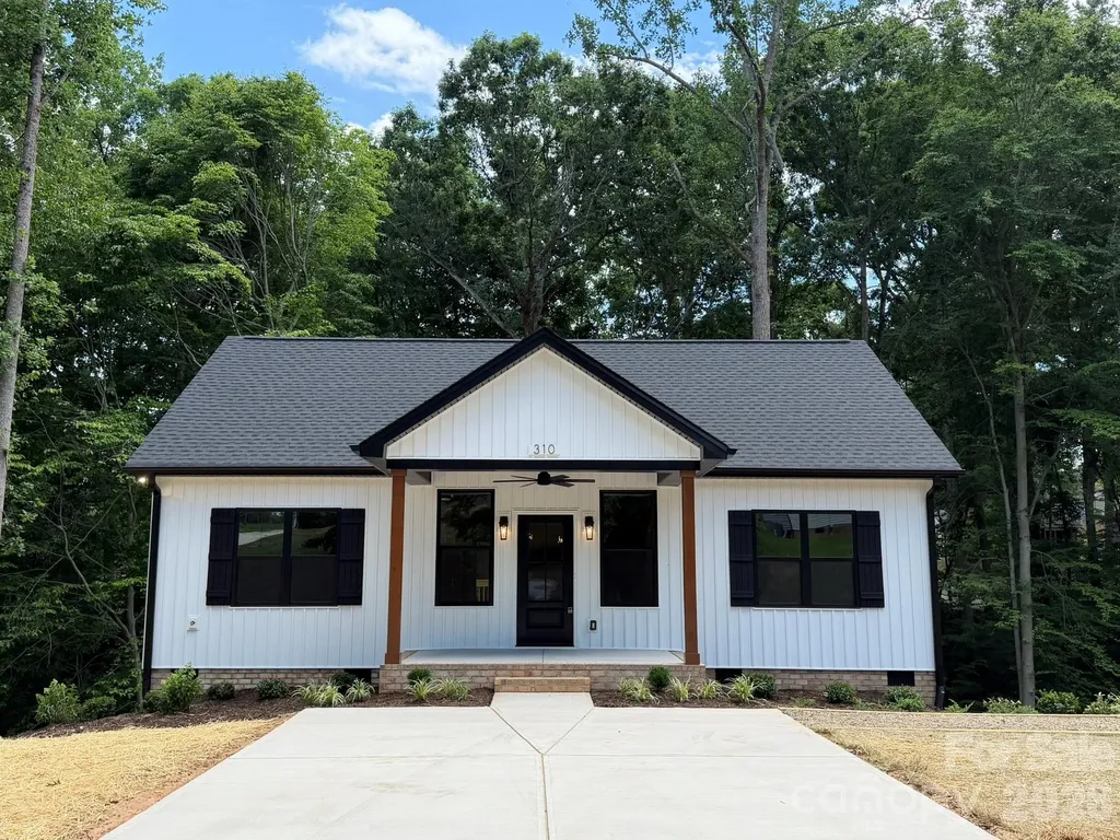 310 Willow Street Stanley NC 28164