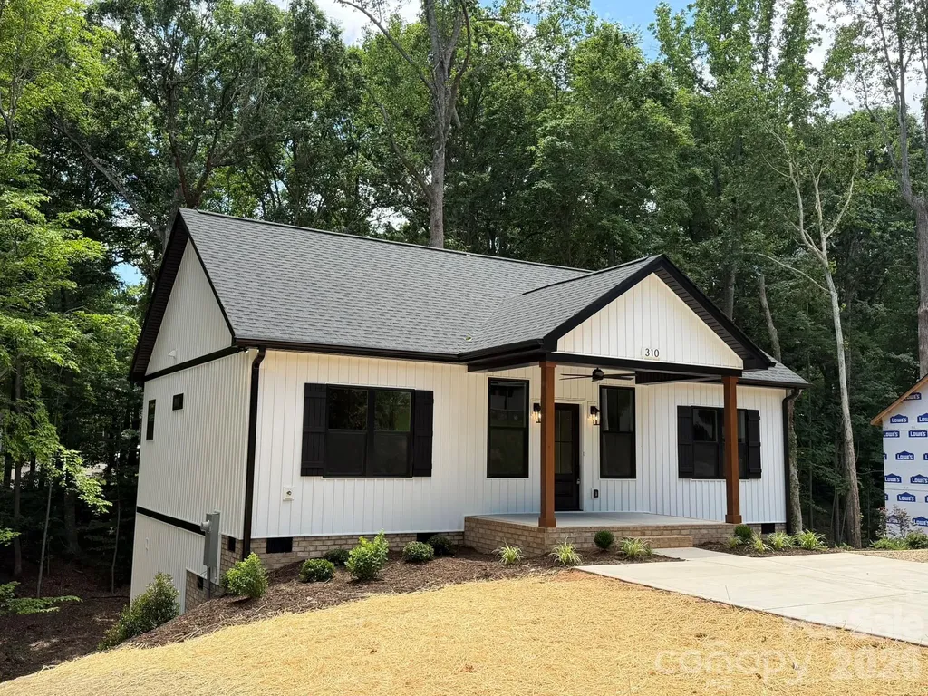 310 Willow Street Stanley NC 28164