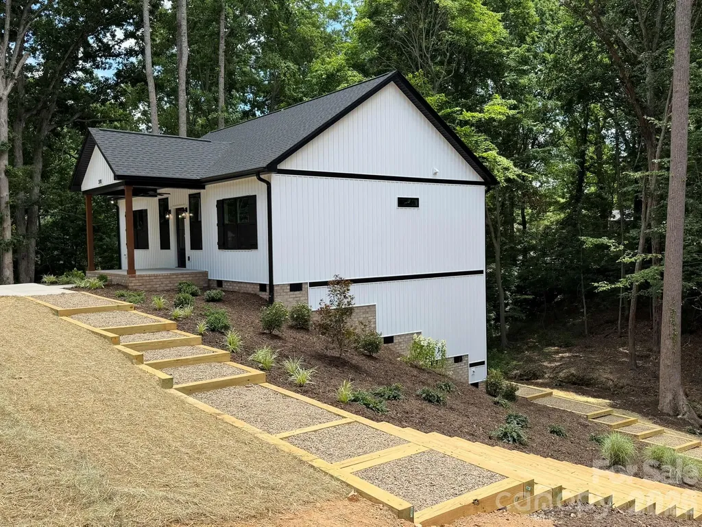 310 Willow Street Stanley NC 28164