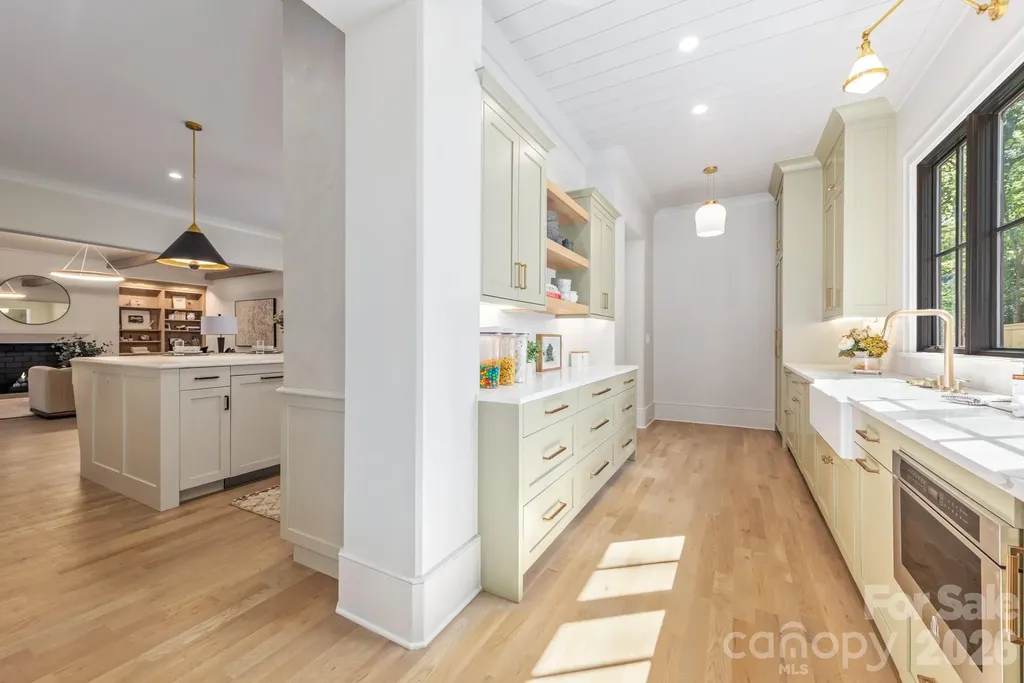 4110 Melchor Avenue Charlotte NC 28211