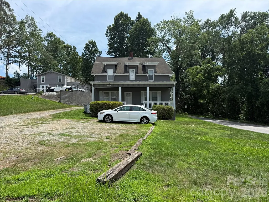 808 Harrisburg Drive SW Lenoir NC 28645
