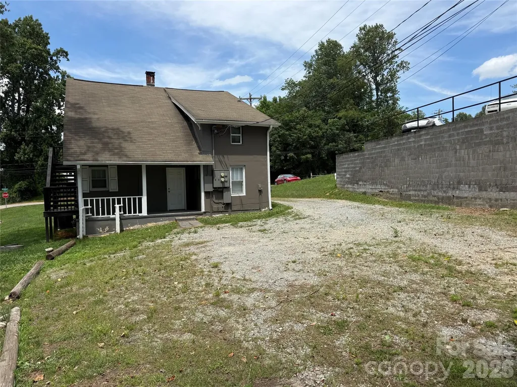 808 Harrisburg Drive SW Lenoir NC 28645