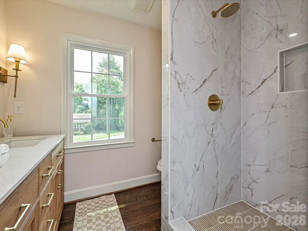 6654 Brookcrest Drive Charlotte NC 28210
