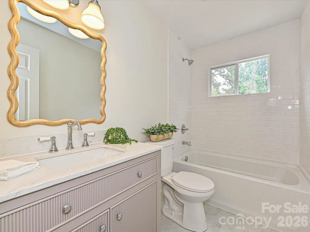 6654 Brookcrest Drive Charlotte NC 28210