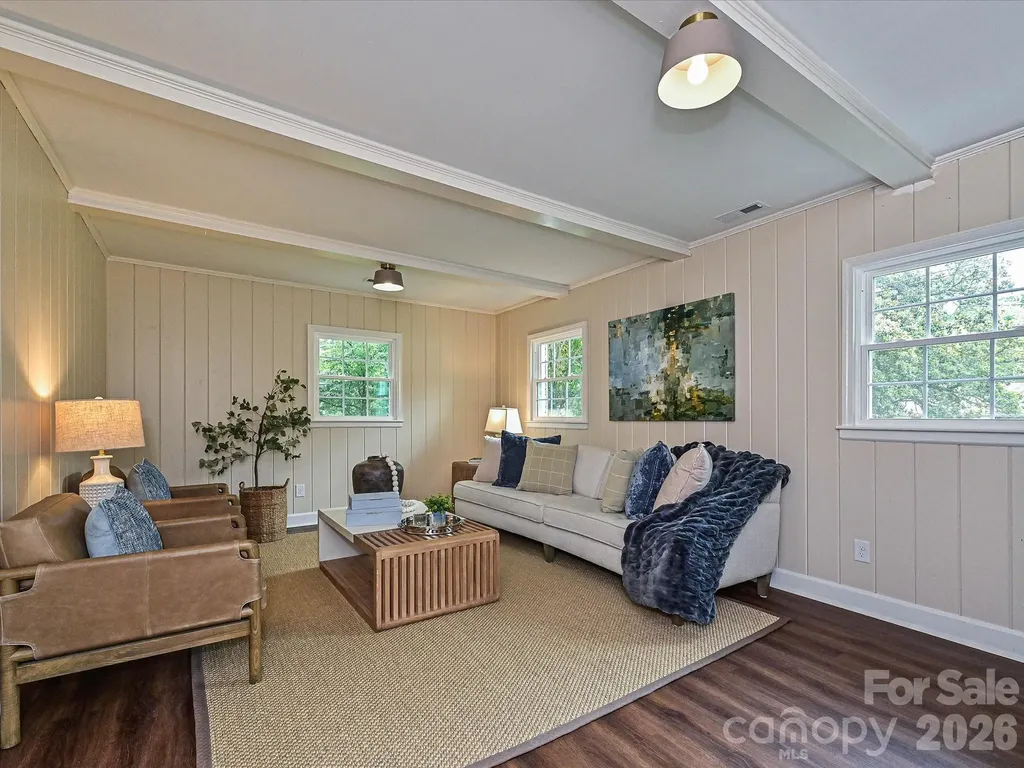 6654 Brookcrest Drive Charlotte NC 28210