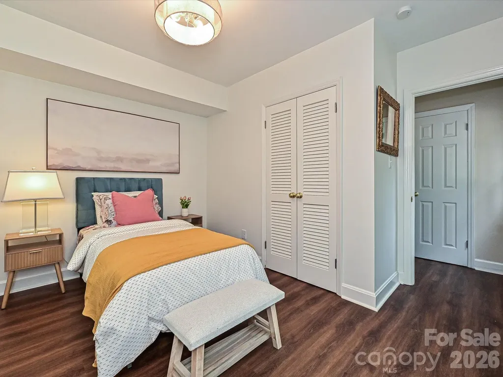 6654 Brookcrest Drive Charlotte NC 28210