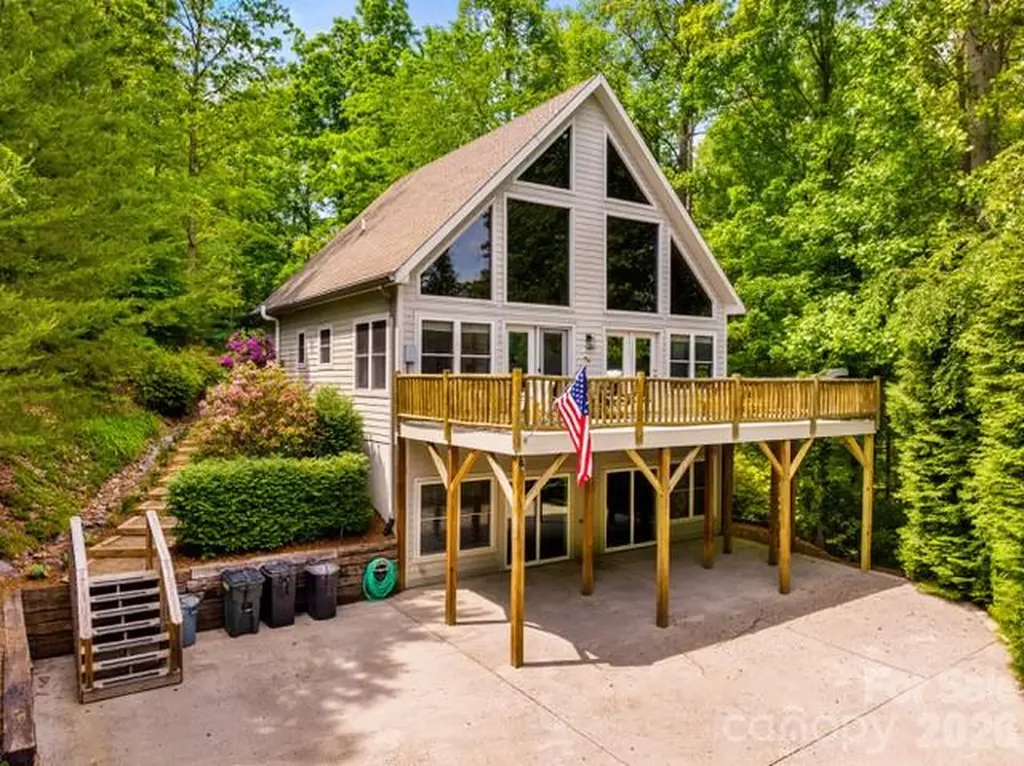Fairview NC, 19 Holly Crest Lane