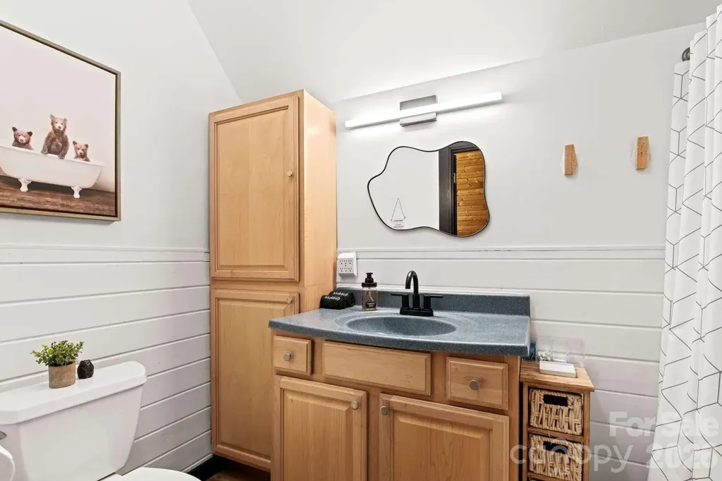 19 Holly Crest Lane Fairview NC 28730
