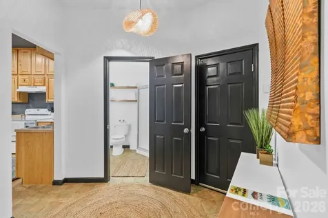 19 Holly Crest Lane Fairview NC 28730