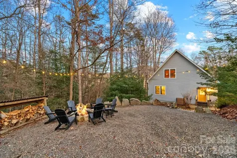 19 Holly Crest Lane Fairview NC 28730