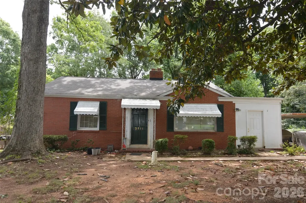 2111 Dickens Avenue Charlotte NC 28208