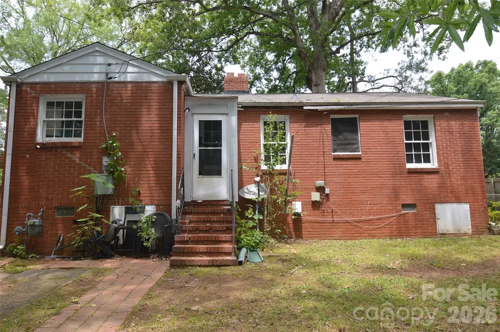 2111 Dickens Avenue Charlotte NC 28208