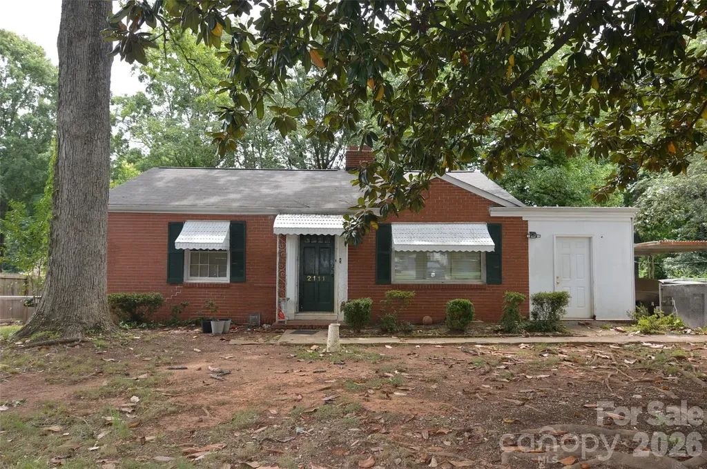 2111 Dickens Avenue Charlotte NC 28208