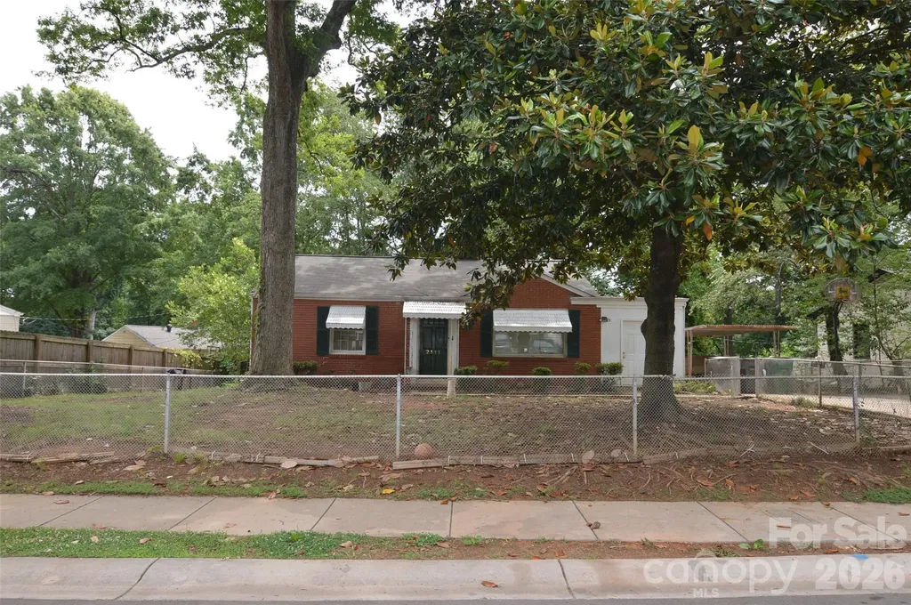 2111 Dickens Avenue Charlotte NC 28208