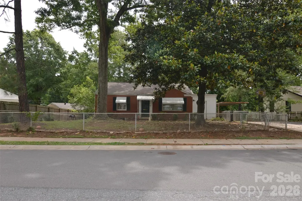 2111 Dickens Avenue Charlotte NC 28208