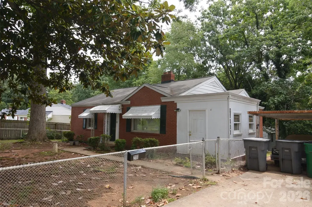 2111 Dickens Avenue Charlotte NC 28208