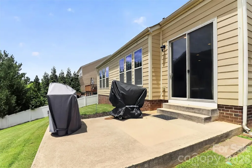 128 Creekside Crossing Lane Mooresville NC 28117