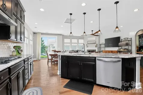 128 Creekside Crossing Lane Mooresville NC 28117