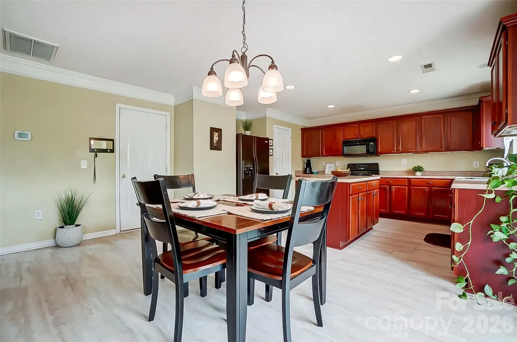2717 Markham Woods Court Charlotte NC 28214