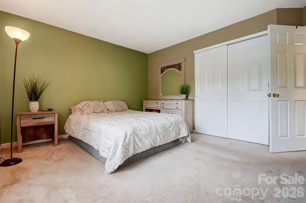 2717 Markham Woods Court Charlotte NC 28214