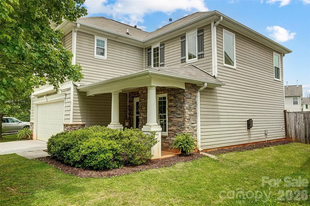 2717 Markham Woods Court Charlotte NC 28214