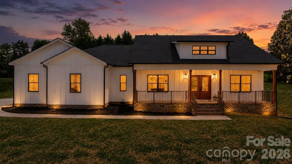 1265 Misty Lane Hickory NC 28601