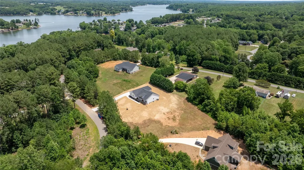 1265 Misty Lane Hickory NC 28601