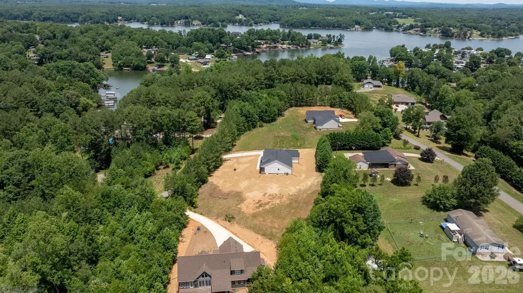 1265 Misty Lane Hickory NC 28601