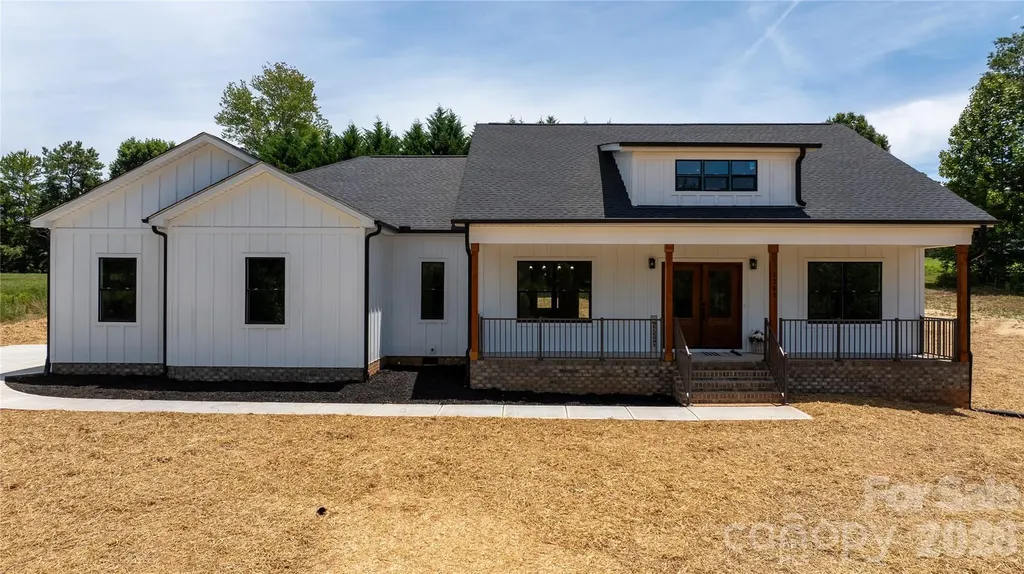 1265 Misty Lane Hickory NC 28601