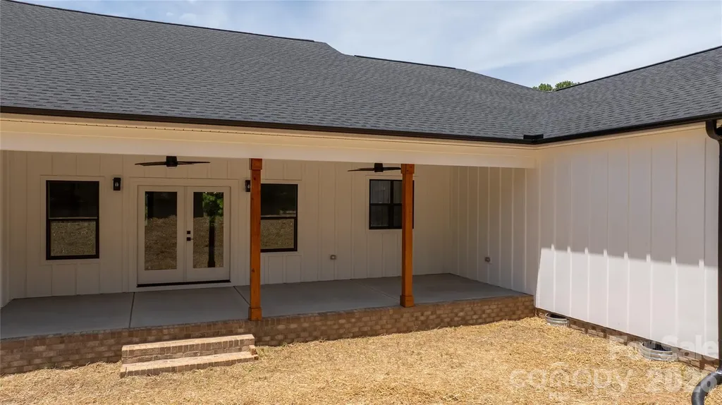 1265 Misty Lane Hickory NC 28601
